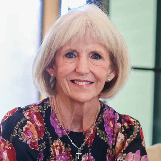 Lisa Warren, Agent in  - Compass