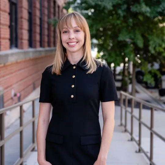 Jenni Skibek, Agent in  - Compass