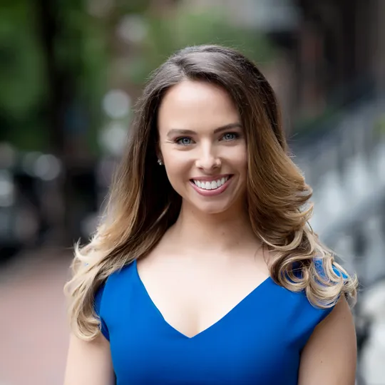 Aurielle Kallmerten, Agent in  - Compass