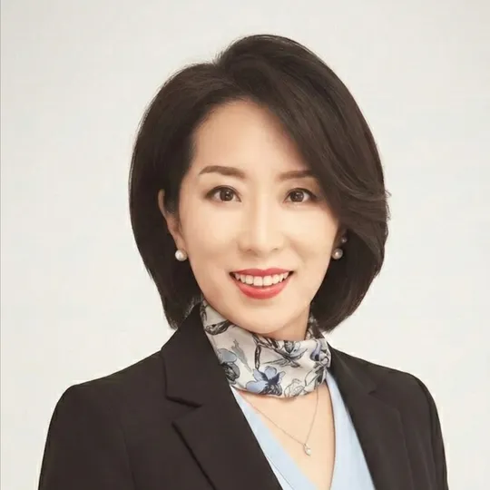 Chris Choi, Agent in  - Compass