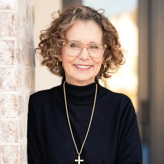 Nanette Fisher, Agent in  - Compass