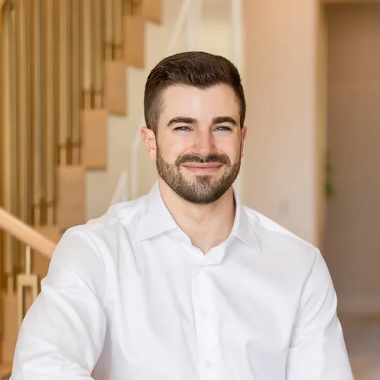 Chris Fajardo, Agent in  - Compass