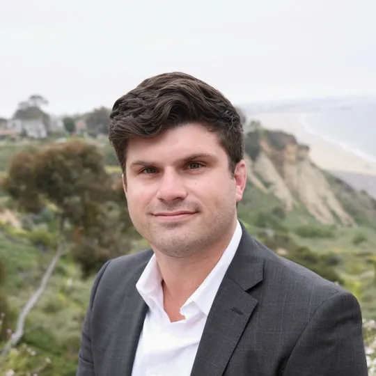 Jordan Eamer, Agent in  - Compass