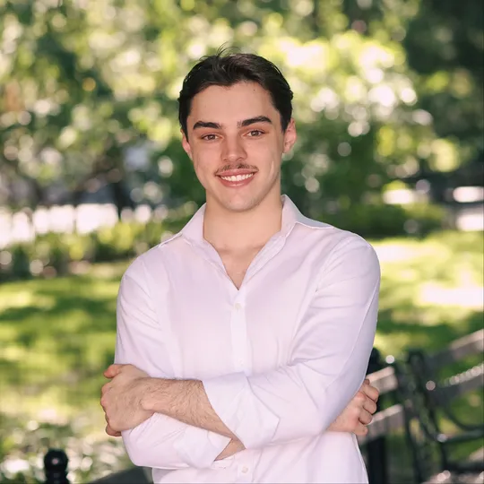 Alban Reci, Agent in  - Compass