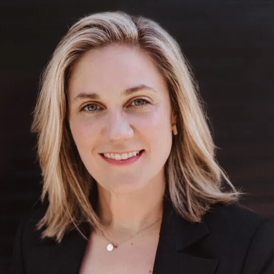 Amy Perry, Agent in  - Compass