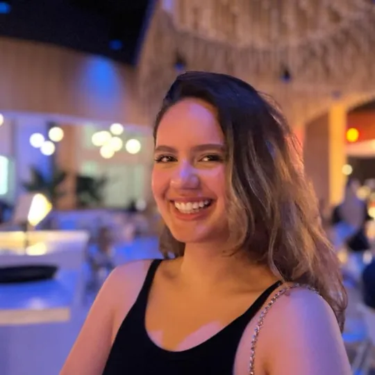 Paula Ruiz, Agent in  - Compass