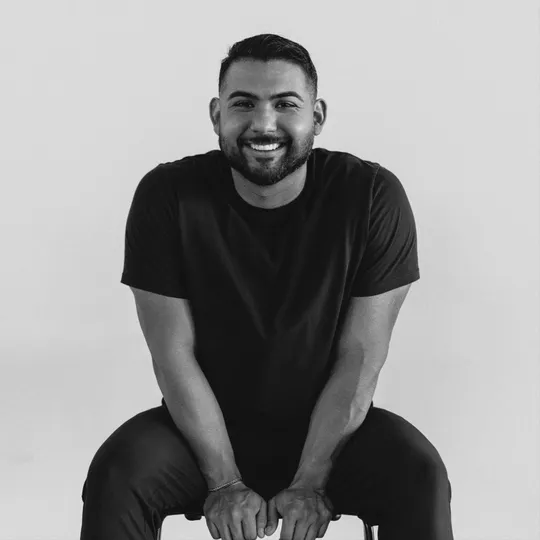 Victor Flores, Agent in  - Compass