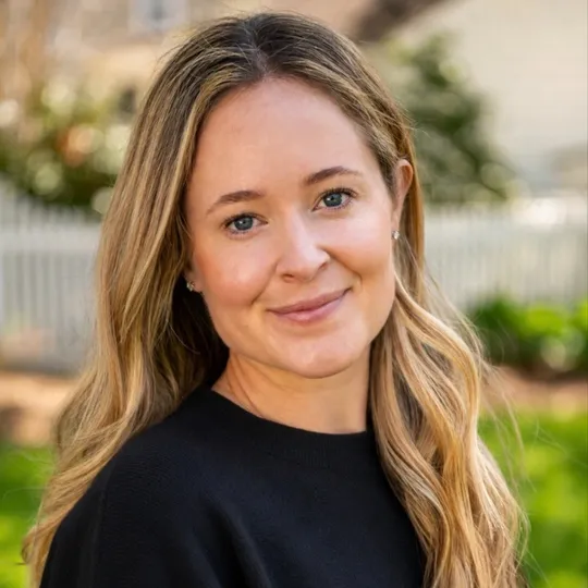 Molly Jackson, Agent in  - Compass