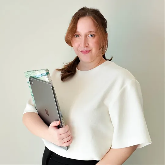 Dolores Grandinetti, Agent in  - Compass