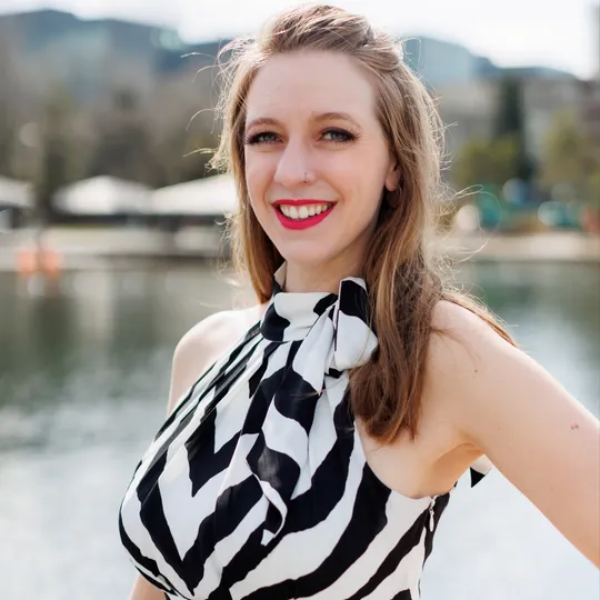 Melissa Klemmt, Agent in  - Compass