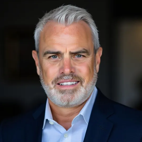 Robert Tyson, Agent in  - Compass