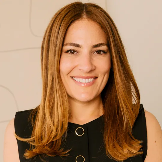 Alyssa Van Breene, Agent in  - Compass