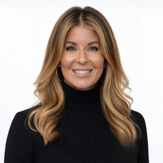 Ashley Donat, Agent in  - Compass