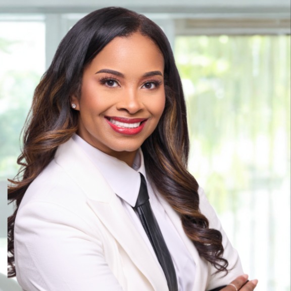 Headshot of Shavonne Mayfield