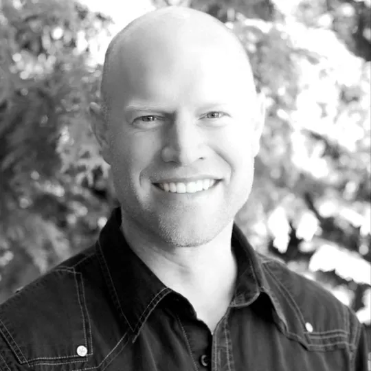 Robin Hartley, Agent in  - Compass