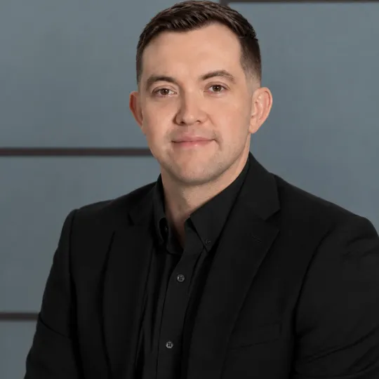 Jordan Hop, Agent in  - Compass