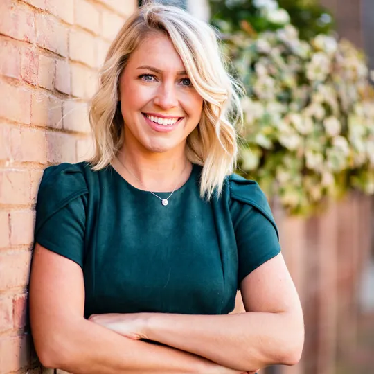 Amy Zehner, Agent in  - Compass