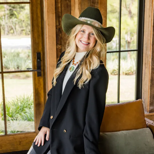 Jessi Fleming, Agent in  - Compass