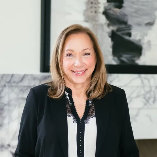 Vikki Evans, Agent in  - Compass