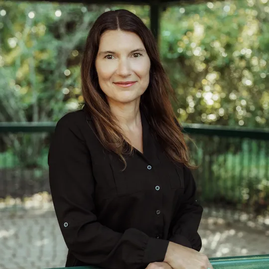 Corinne Douglas, Agent in  - Compass