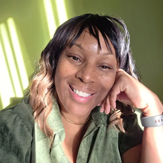 Elizabeth Hunt, Agent in  - Compass