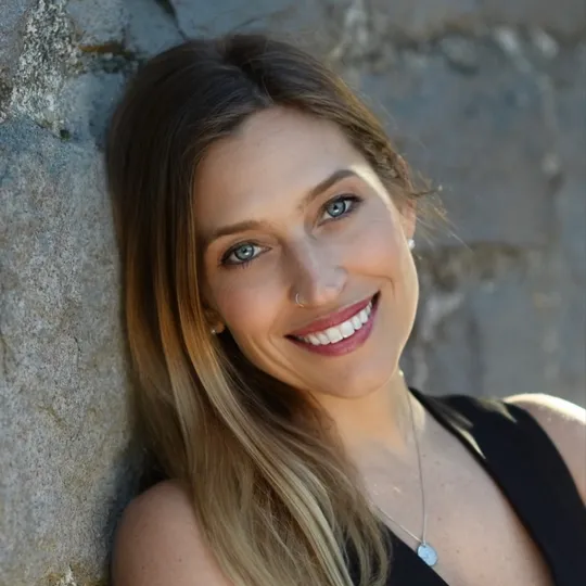 Angela Fallon, Agent in  - Compass