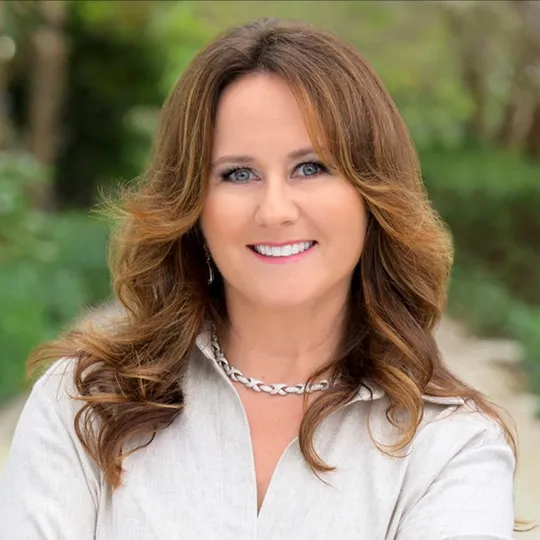 Mary Jo Pinedo, Agent in  - Compass