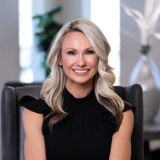 Vanessa Pistana, Agent in  - Compass