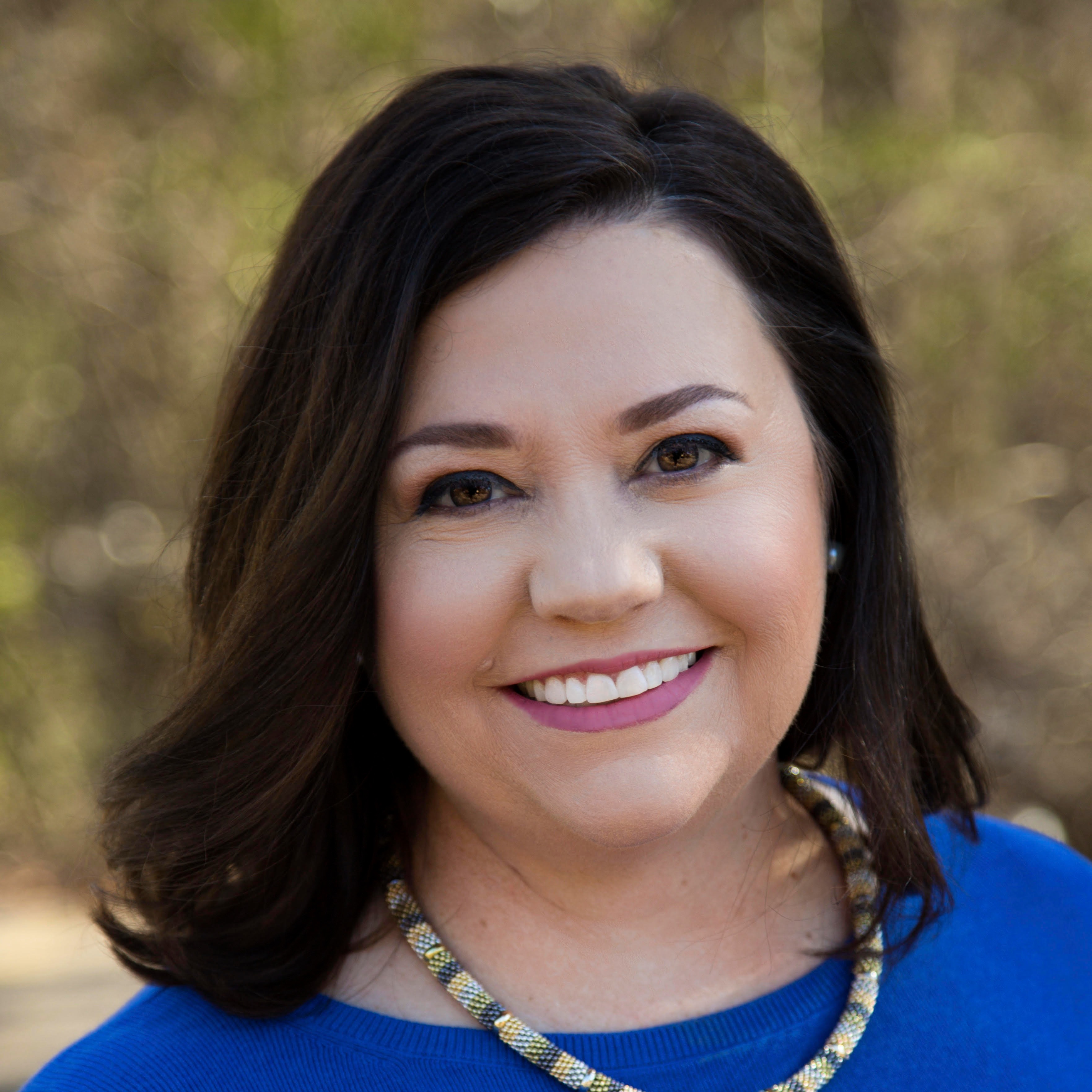 Headshot of Mari Roberts