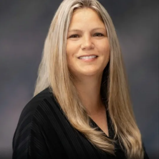 Alissa Bottos, Agent in  - Compass