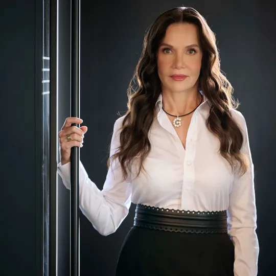 Gianna Cerullo, Agent in  - Compass