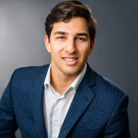 Alex Lazzereschi, Agent in  - Compass