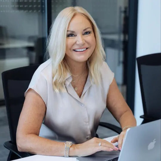 Karen McGlinchey, Agent in  - Compass