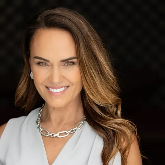 Serena Rojas, Agent in  - Compass