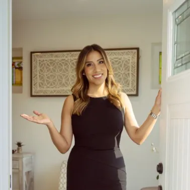 Ana Sandoval-Cremieux, Agent in  - Compass