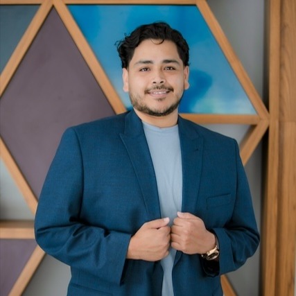 Headshot of Edgar Coronado