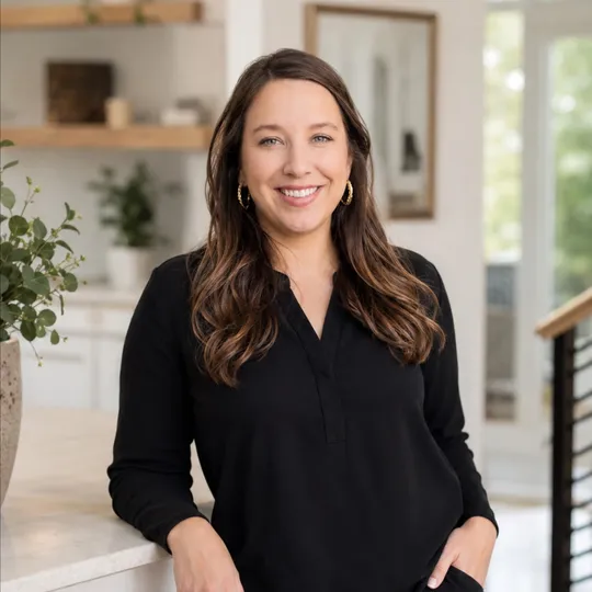 Christina Ewin, Agent in  - Compass