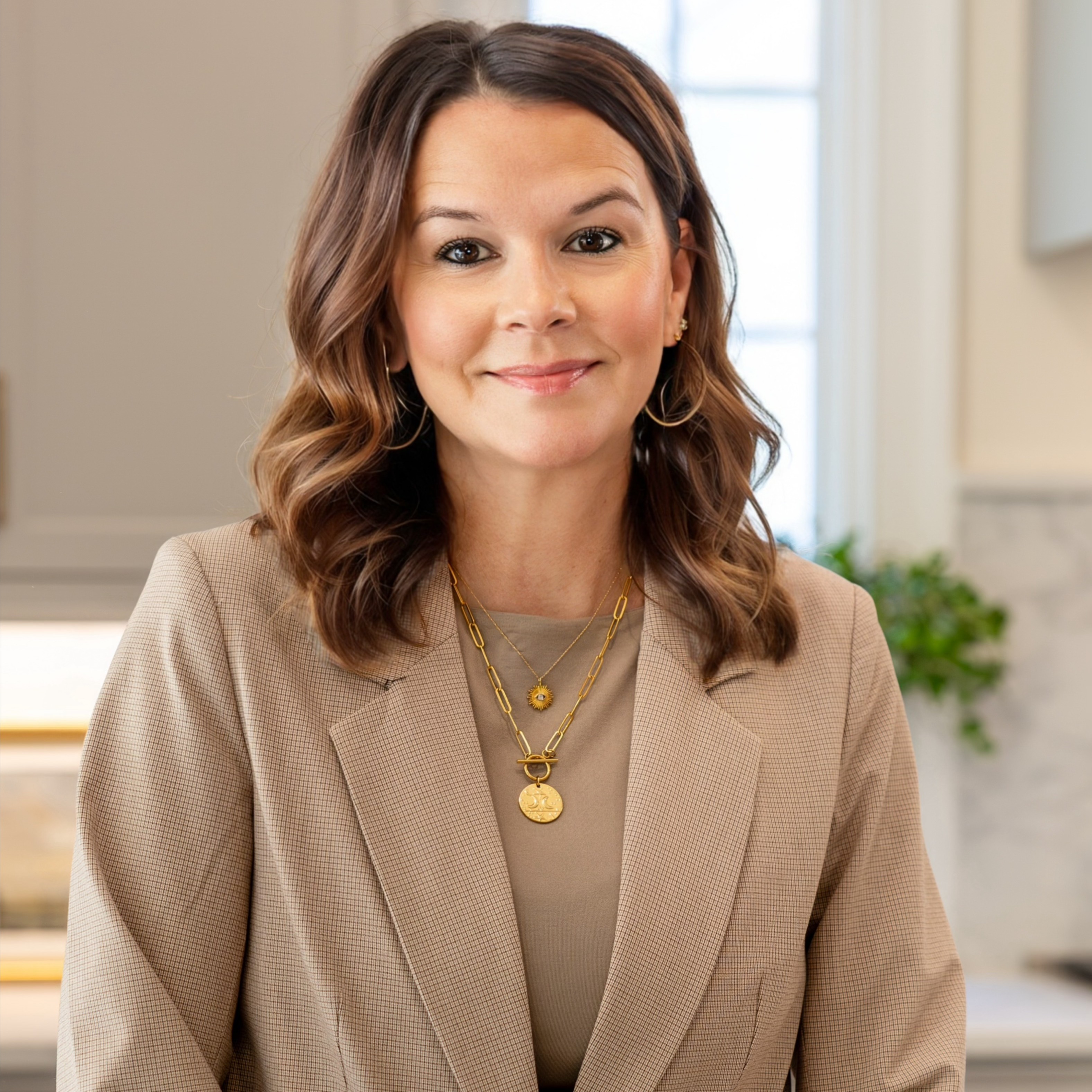 Headshot of Karen White