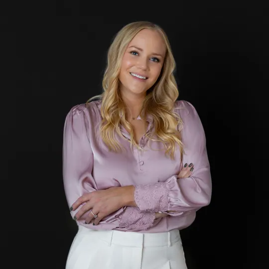 Erin Hunt, Agent in  - Compass