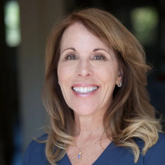 Tiffany Knef, Agent in  - Compass