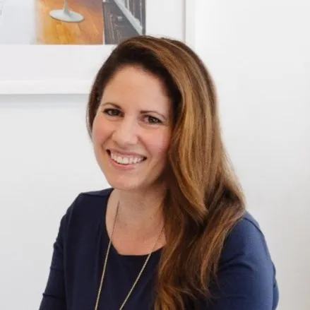 Stephanie Bond, Agent in  - Compass