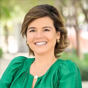 Maria Quintero, Agent in  - Compass