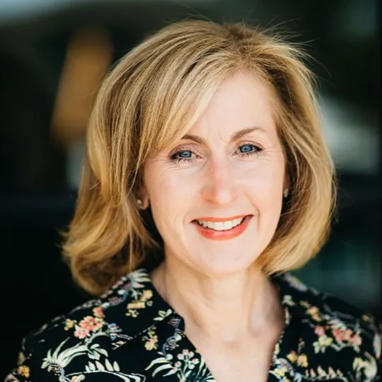 Stephanie Lowe, Agent in  - Compass