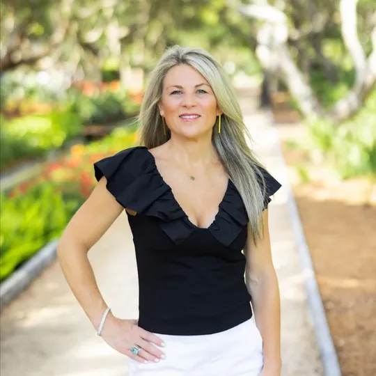 Kristi Lindgren, Agent in  - Compass