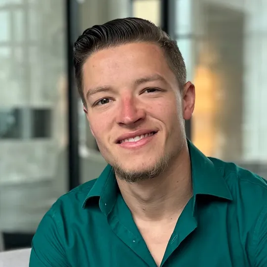 Dylan Poirier, Agent in  - Compass