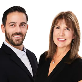 Ellenbogen Team, Agent in  - Compass