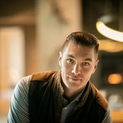 Dalton Goo, Agent in  - Compass