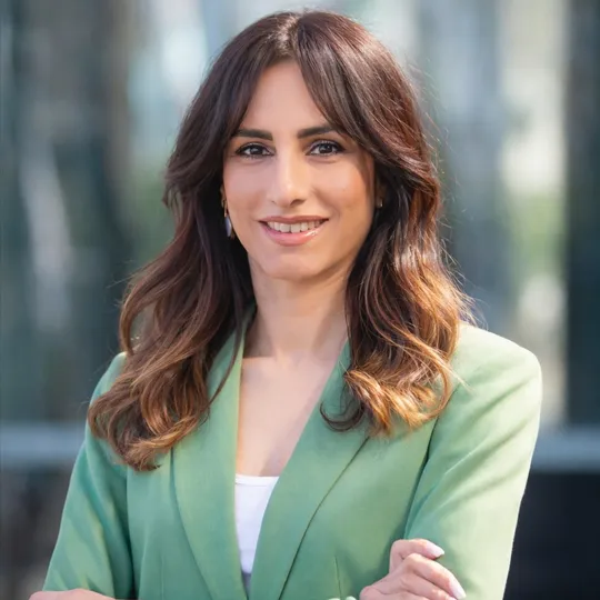 Simran Grewal, Agent in  - Compass