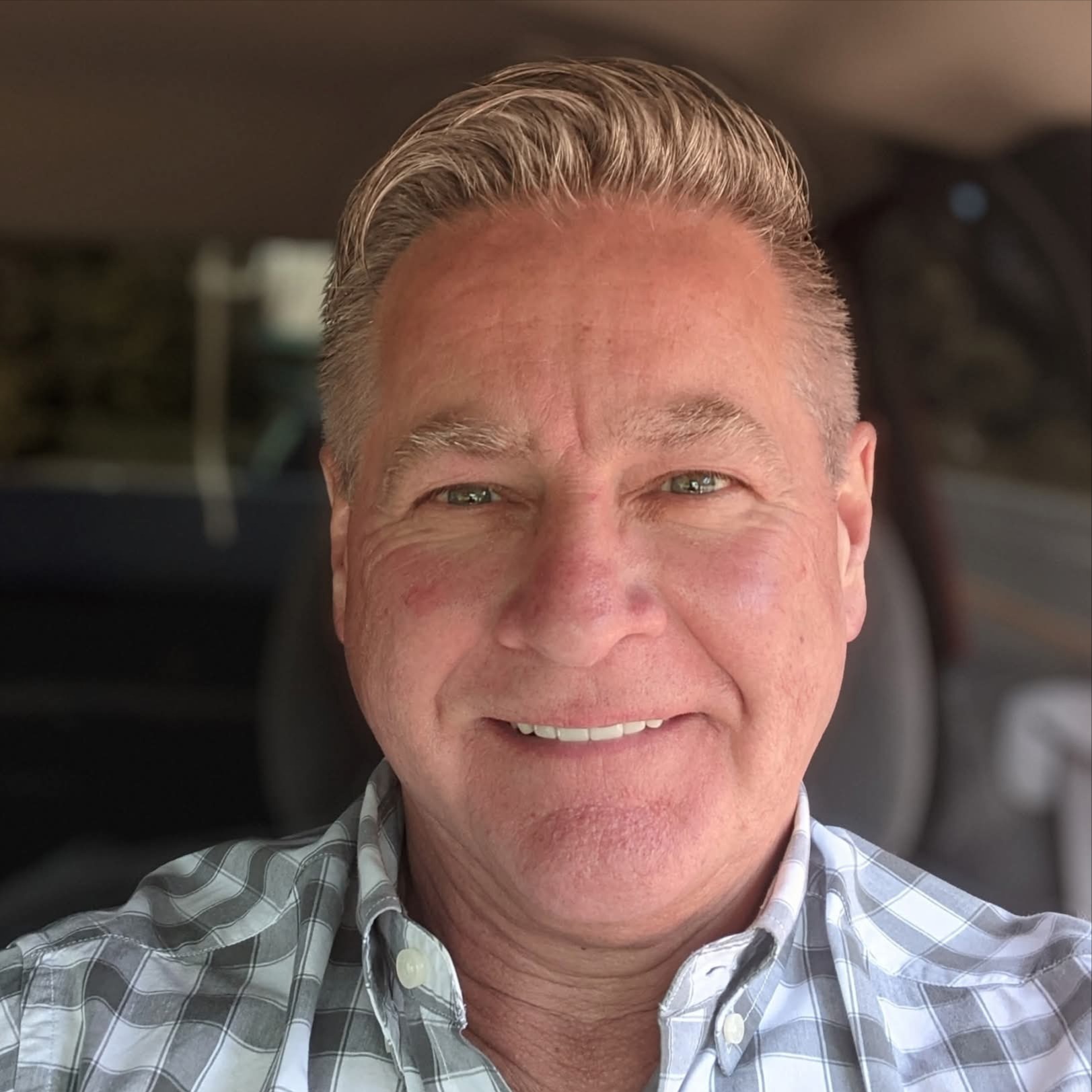 Headshot of Gary Swift