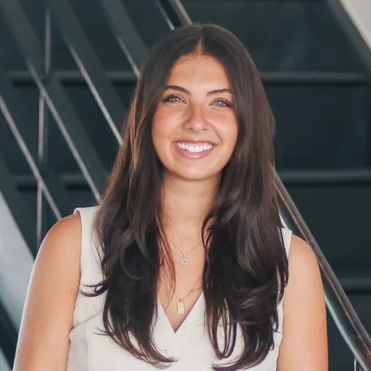 Talia Goldstein, Agent in  - Compass